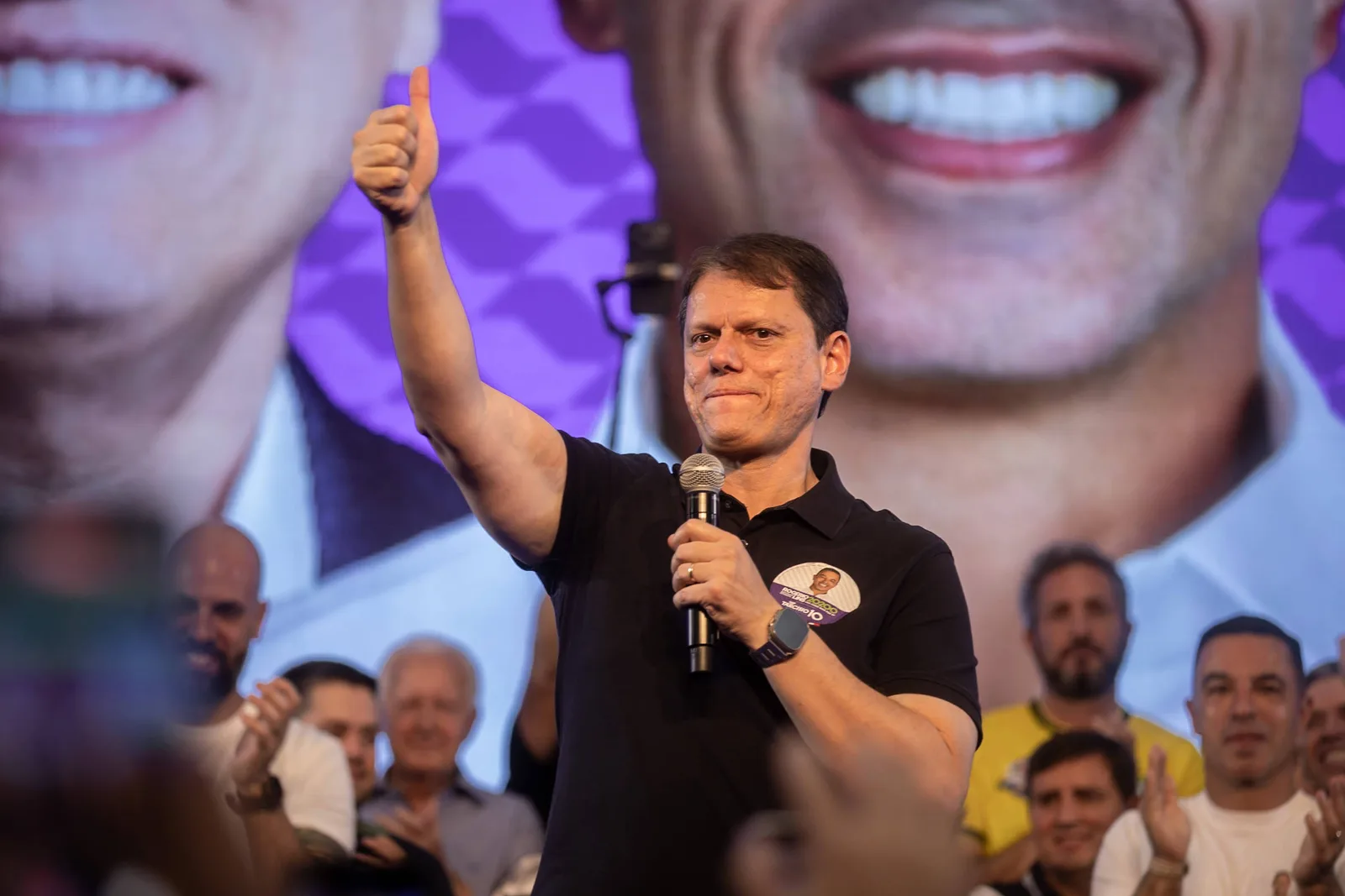 Tarcísio chega ao primeiro turno com 62% de aprovação em São Paulo