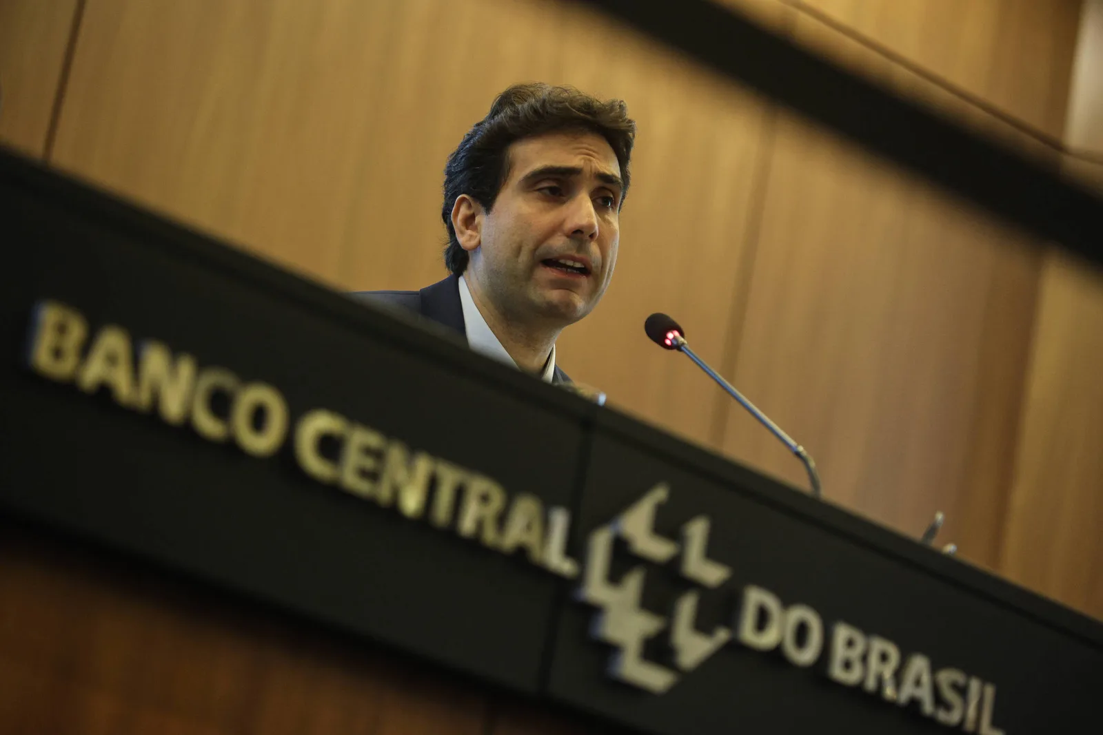 Banco Central prevê PIB menor em 2027 e reduz estimativa para este ano