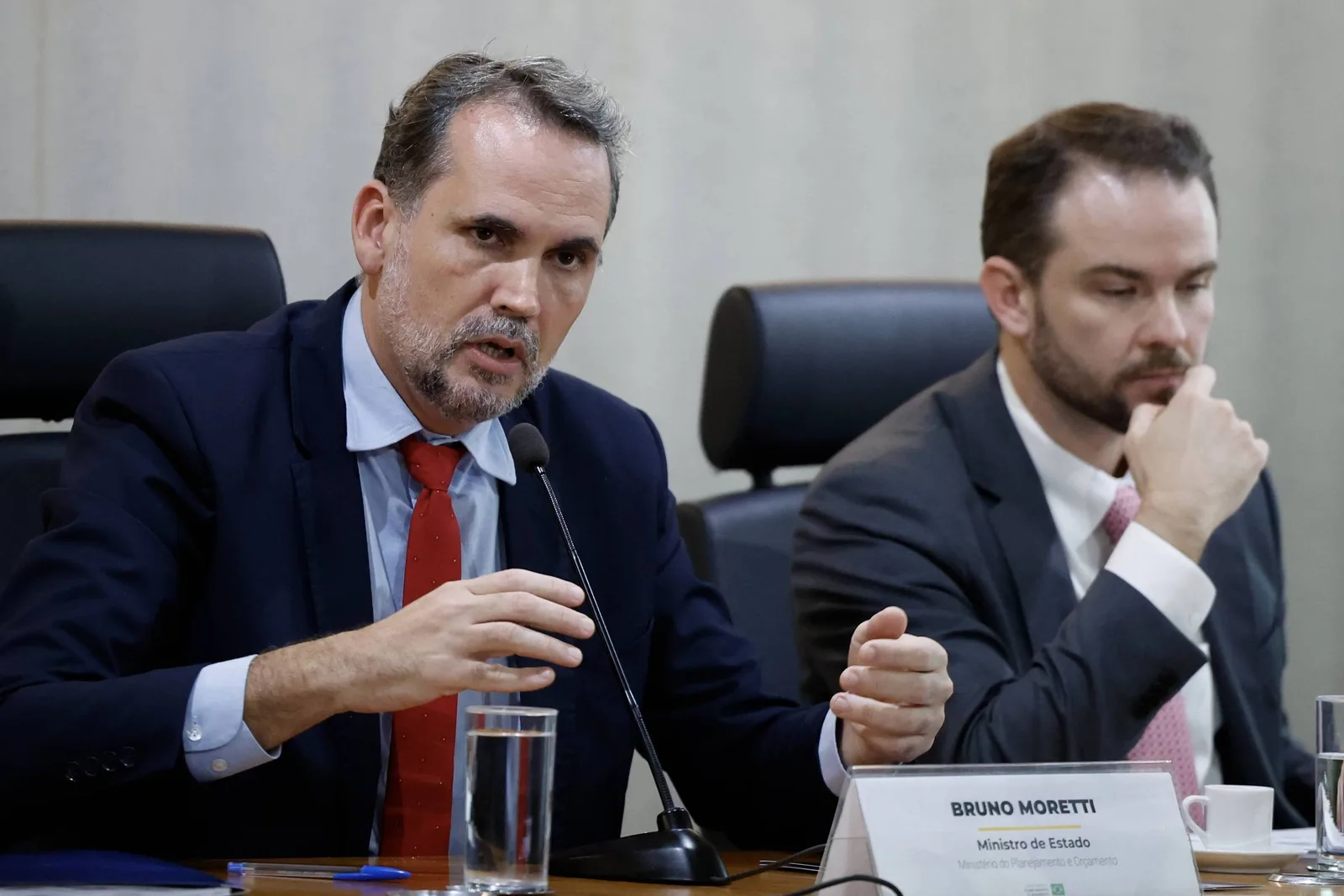 Gatilho de pessoal deve reduzir base de cálculo das despesas a partir de 2027