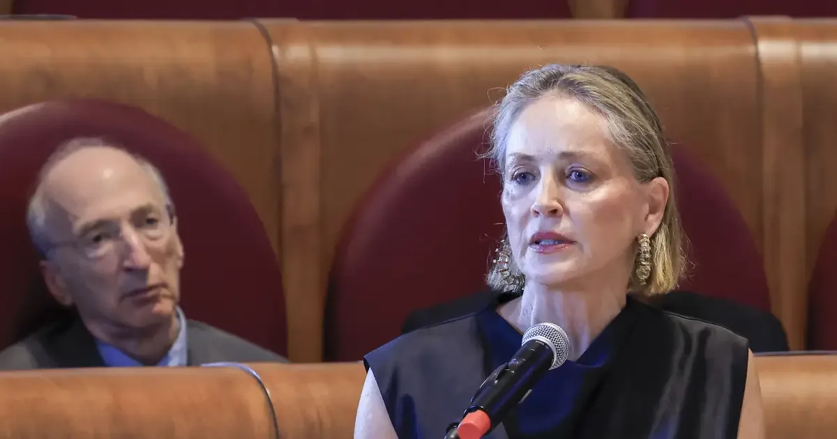 Sharon Stone diz que busca companheirismo após deixar relações casuais