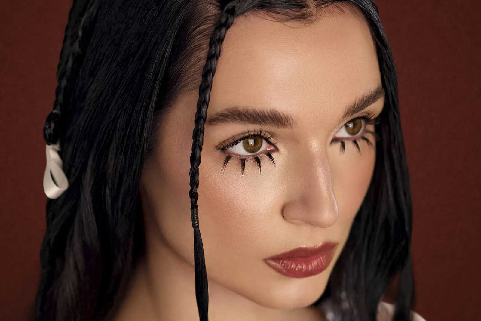 Poppy combina repertório recente do rock e faixas pop no Rock in Rio