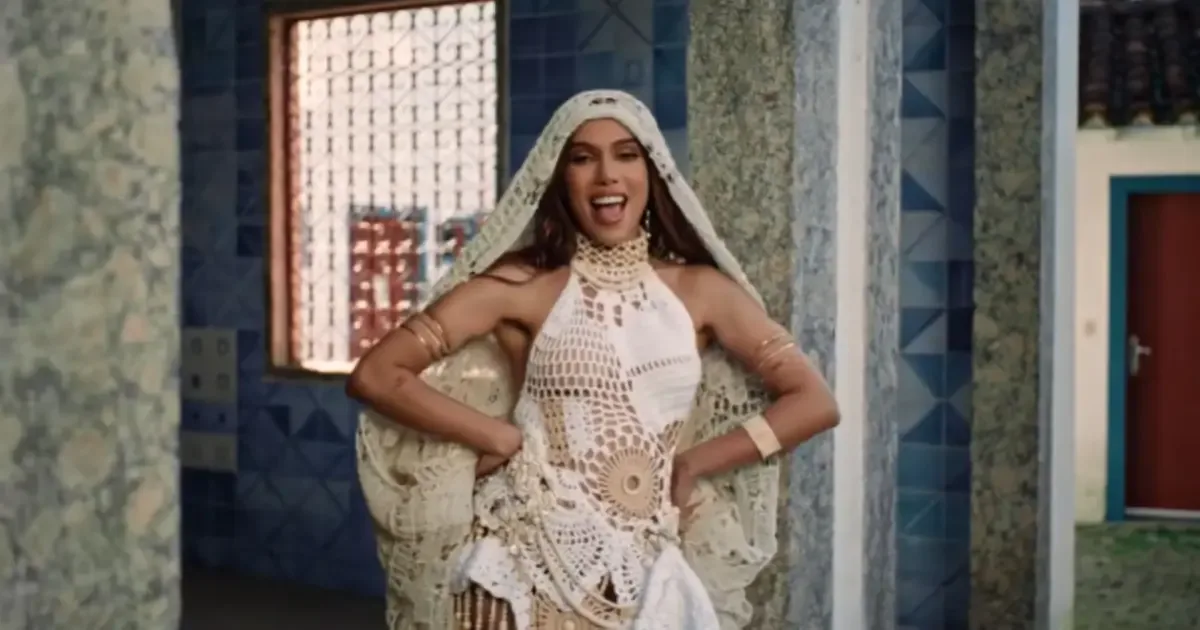 Faixa de Anitta sobe na Apple Music após debate sobre Nossa Senhora Aparecida