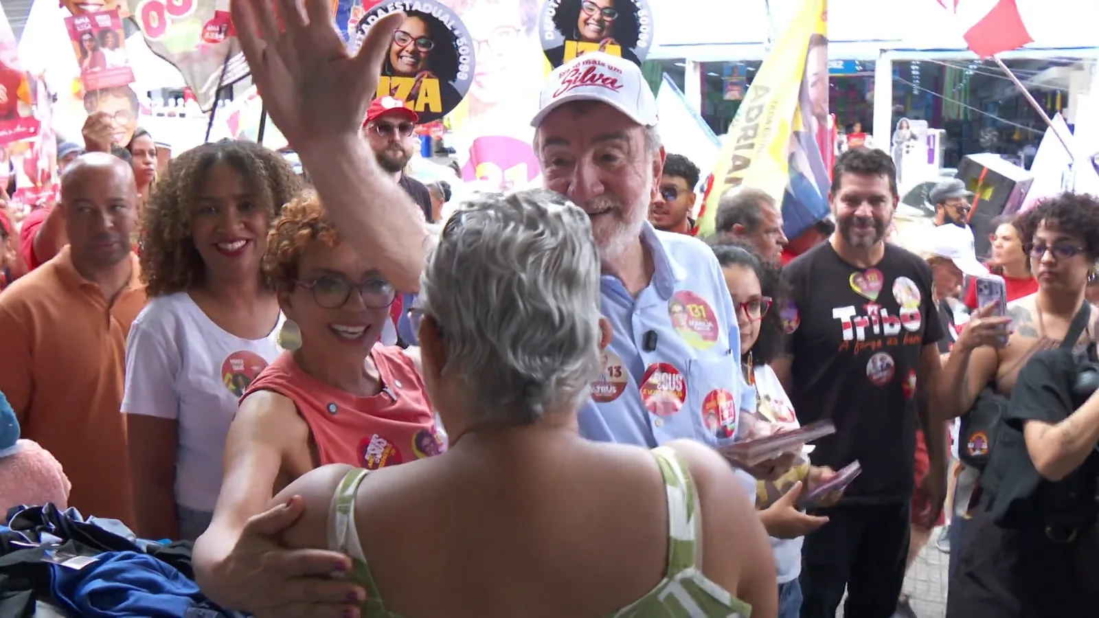 Patrus Ananias participa de carreata em Bocaiúva após agenda no Barreiro