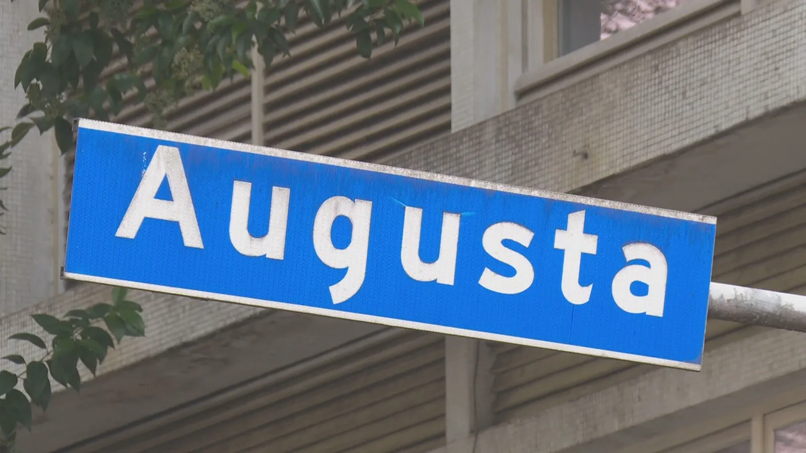 Porteiro relata saída de homem após morte em apartamento na Rua Augusta