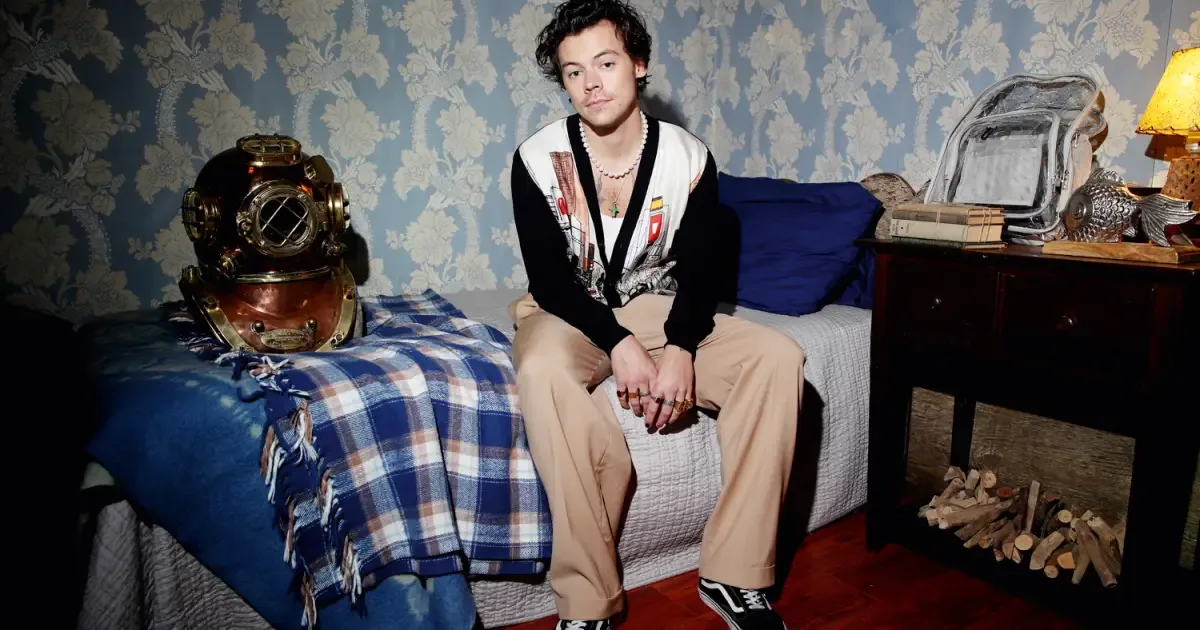 Harry Styles relata como deixou de temer sair de casa no início da carreira