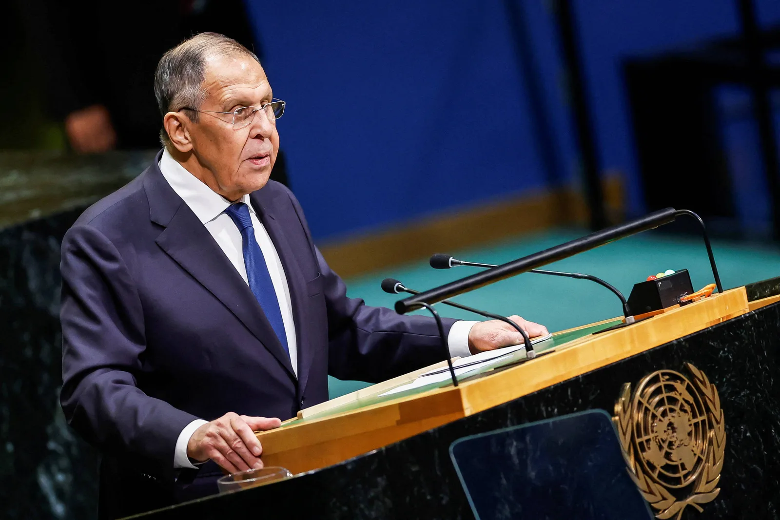 Lavrov critica ações dos EUA e acusa Europa de dificultar paz na Ucrânia