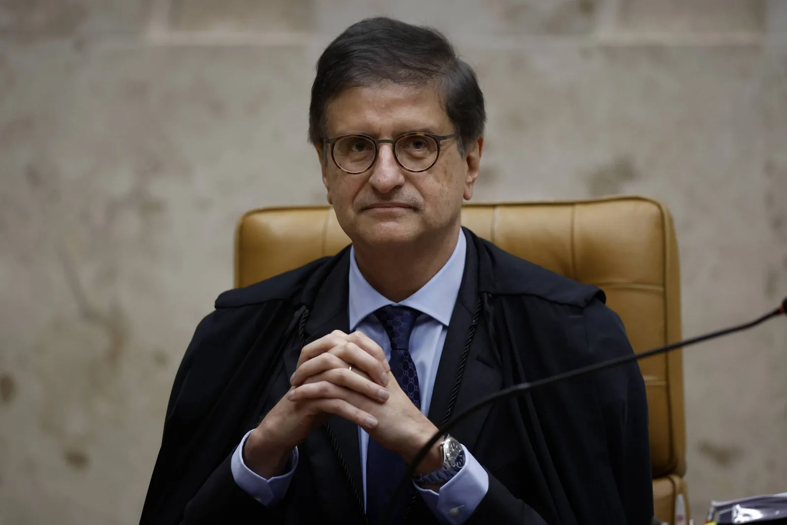 Fachin determina abertura de documentos do Banco Master após cobrança no STF