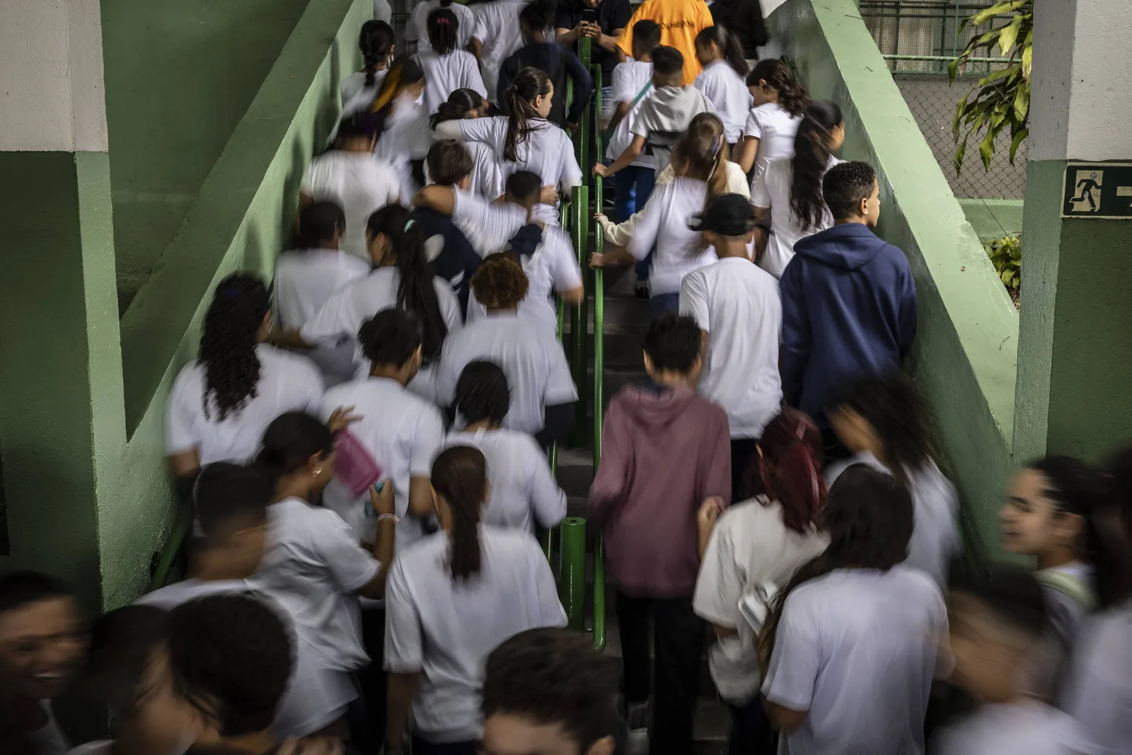 TJ-SP barra contratos do PSS de professores até nova análise judicial