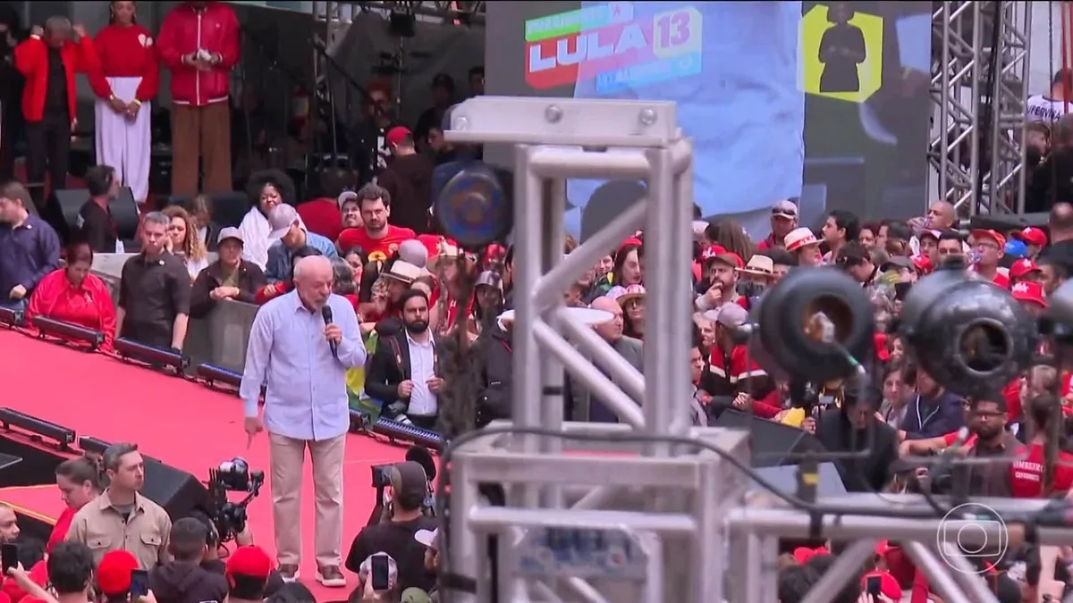 Lula promete ampliar institutos federais e vincular petróleo à educação