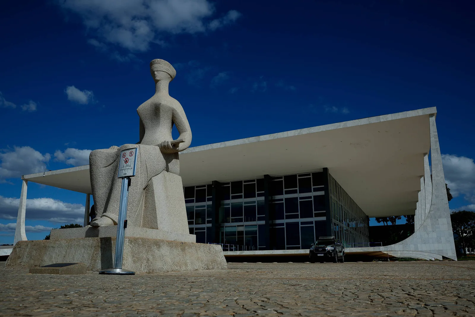 Votos no STF dividem ministros sobre correção de depósitos de planos econômicos