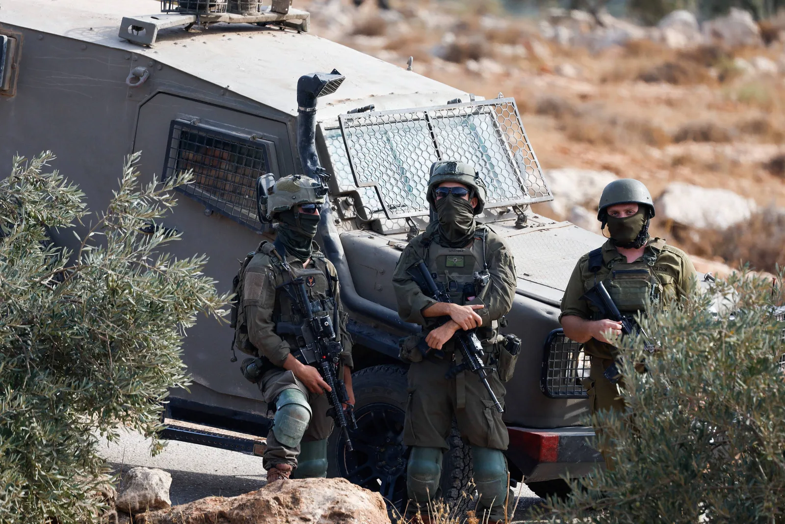 Ataques em Jalud deixam família palestina impedida de voltar para casa