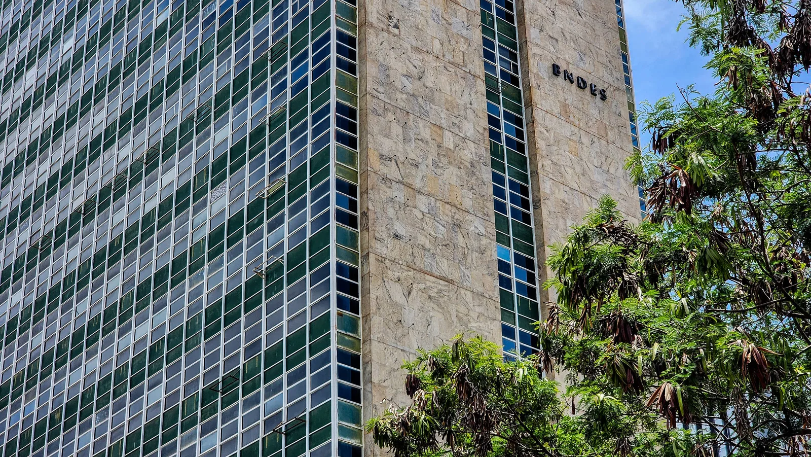 BNDES abre terceira fase de crédito para empresas afetadas por tarifas dos EUA