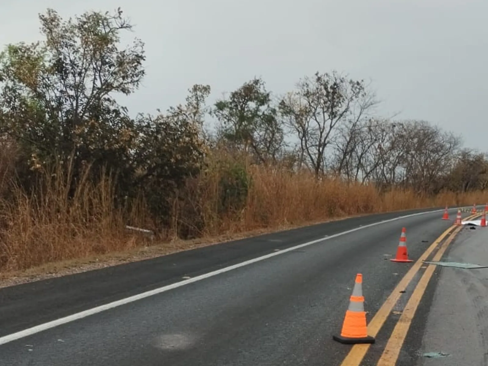 Adolescente de 14 anos morre em colisão com carreta na BR-135