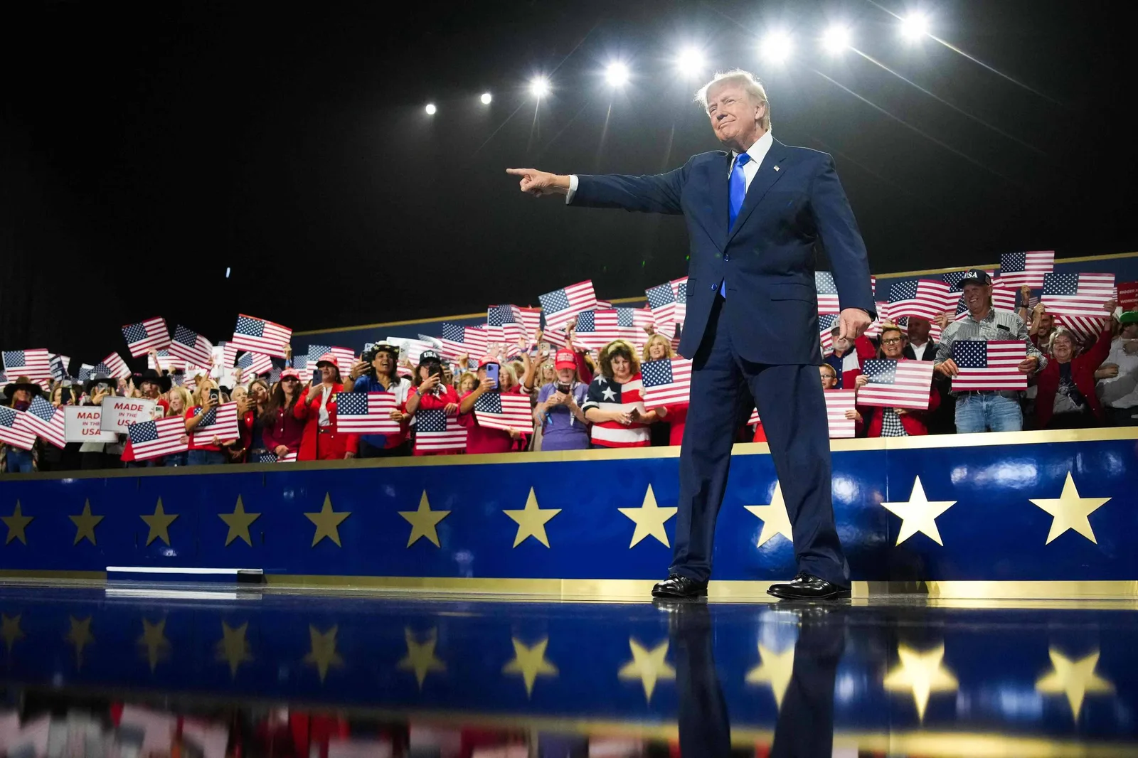 Trump oferece US$ 5.000 a adultos se republicanos mantiverem Congresso