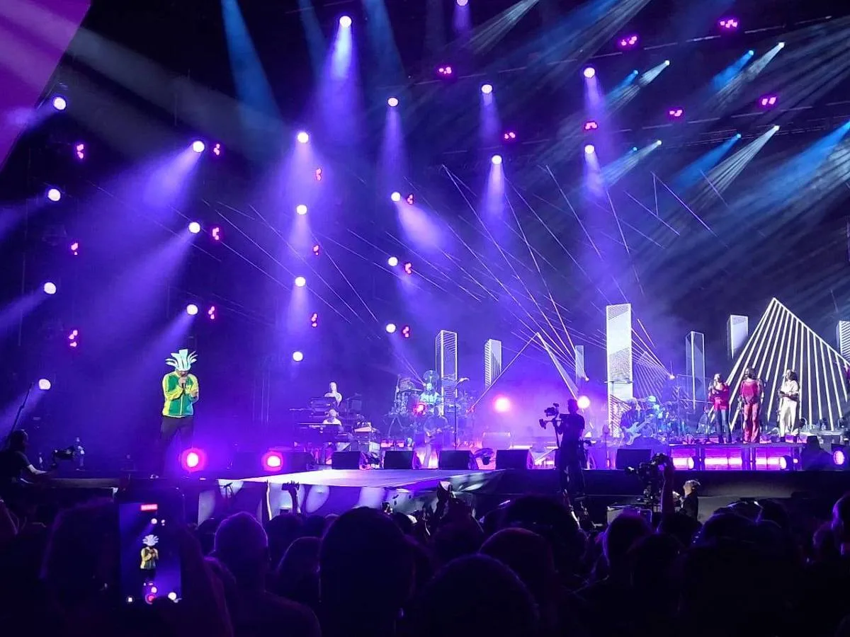 Jamiroquai leva sucessos dos anos 1990 ao Rock in Rio