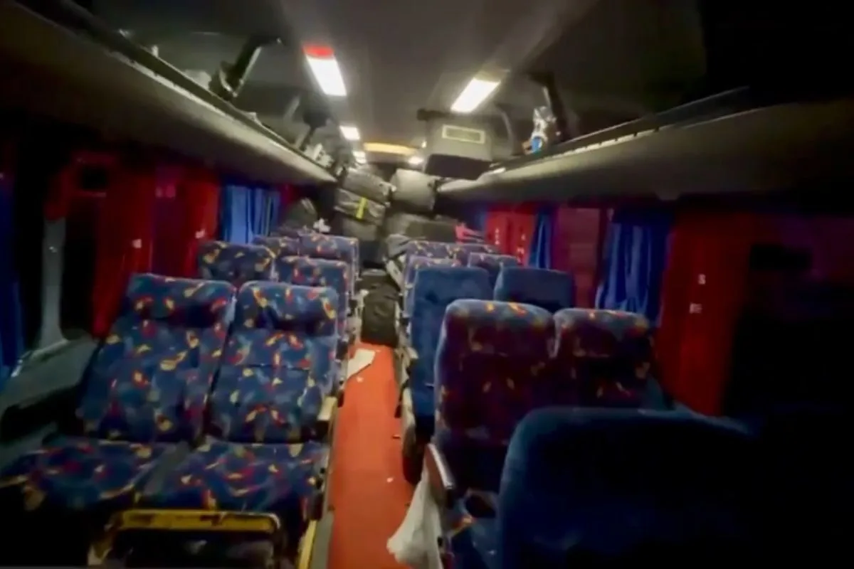 Fiscalização encontra cigarros e emagrecedores em ônibus no Paraná