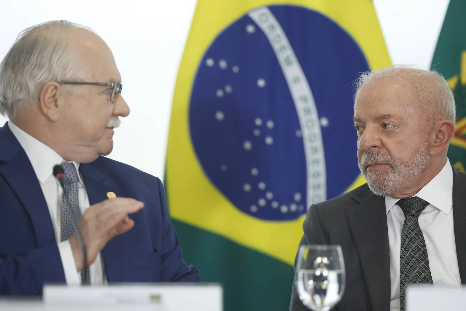 Lula avalia código de ética e fim de supersalários no Judiciário