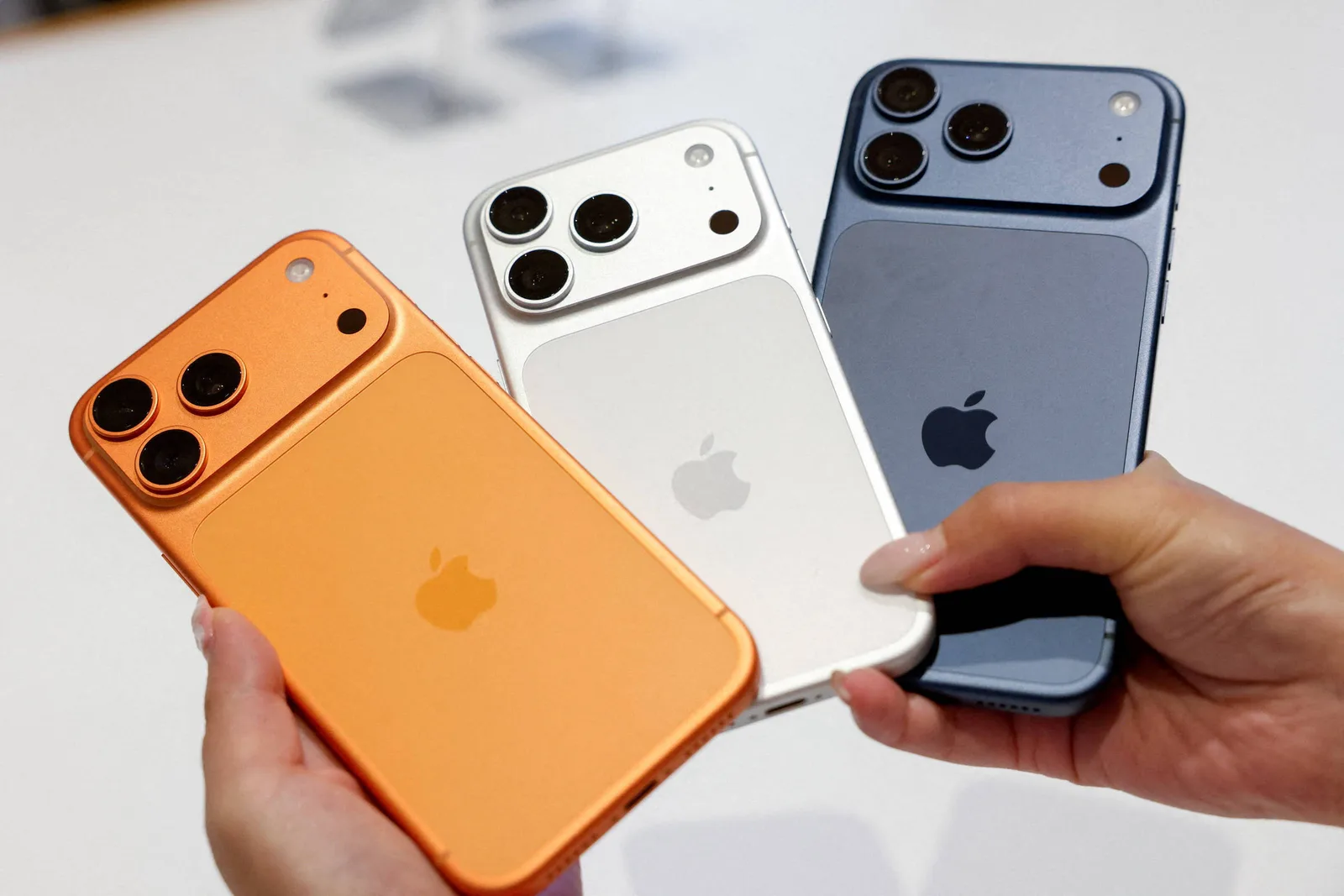 Apple deve lançar iPhone dobrável por mais de US$ 2.000