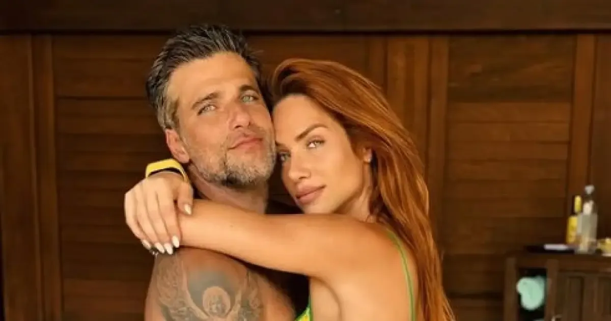 Bruno Gagliasso presenteia Giovanna Ewbank com alpaca e minicabra