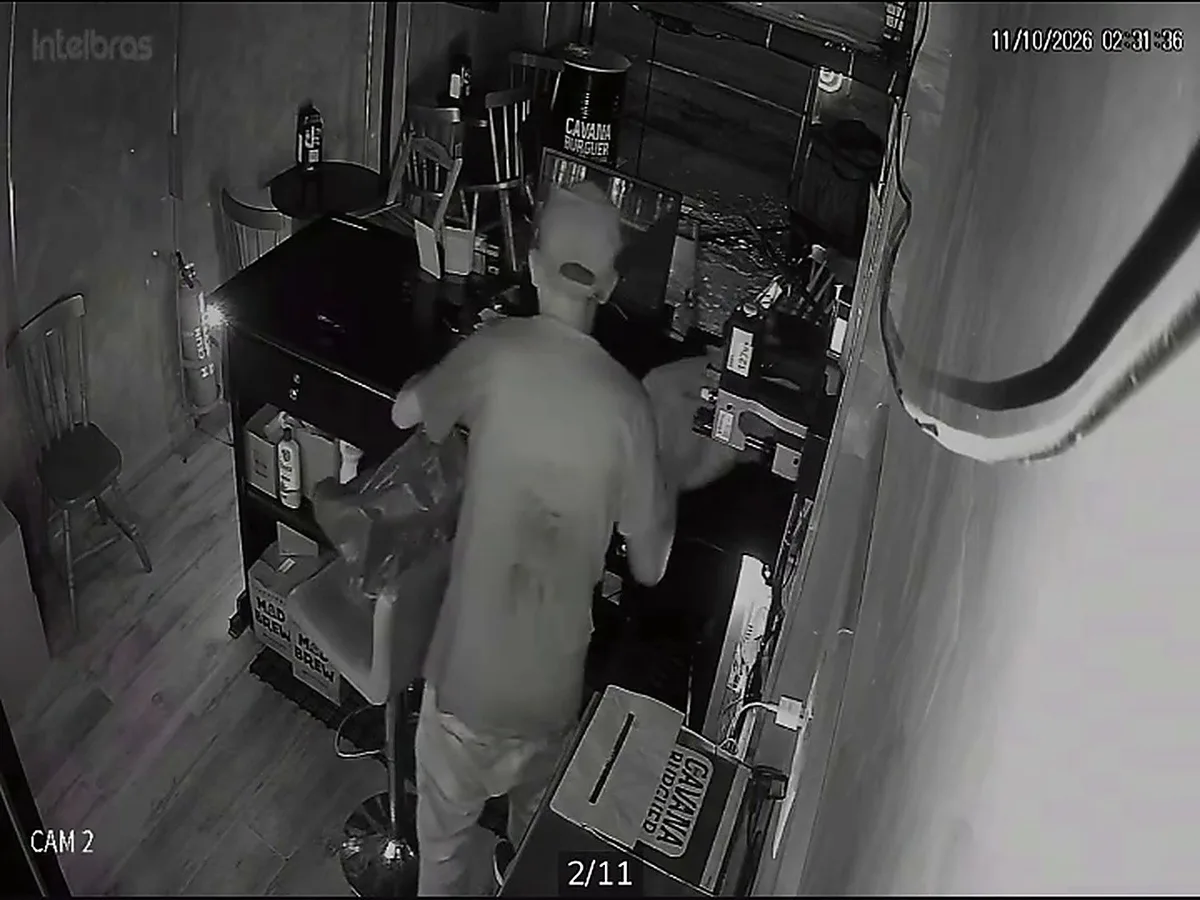 Suspeito leva dinheiro e celular após invadir hamburgueria em Teresópolis