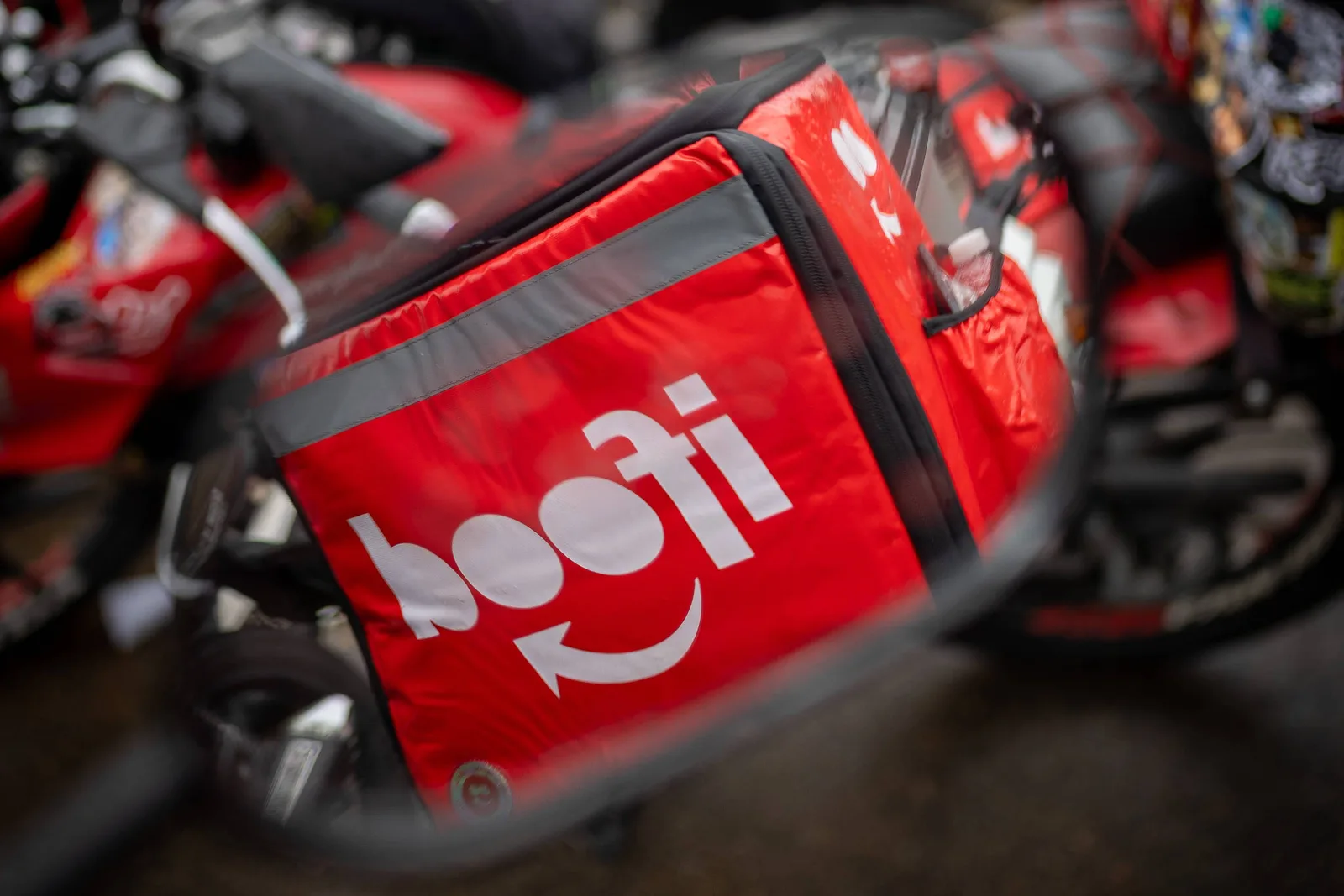 iFood projeta expansão em finanças, IA e comércio até março de 2027