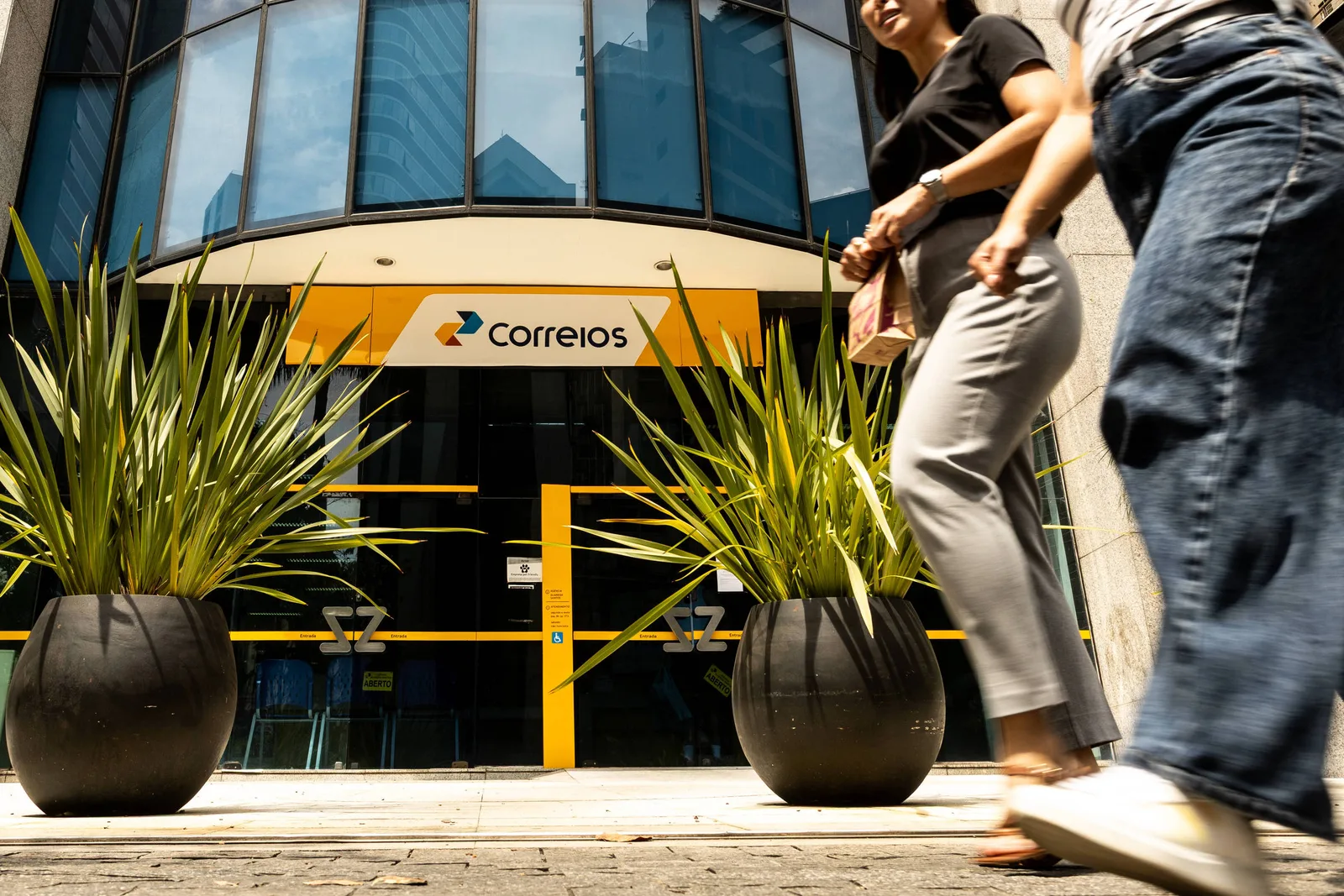 TST adia decisão sobre greve dos Correios para quinta-feira