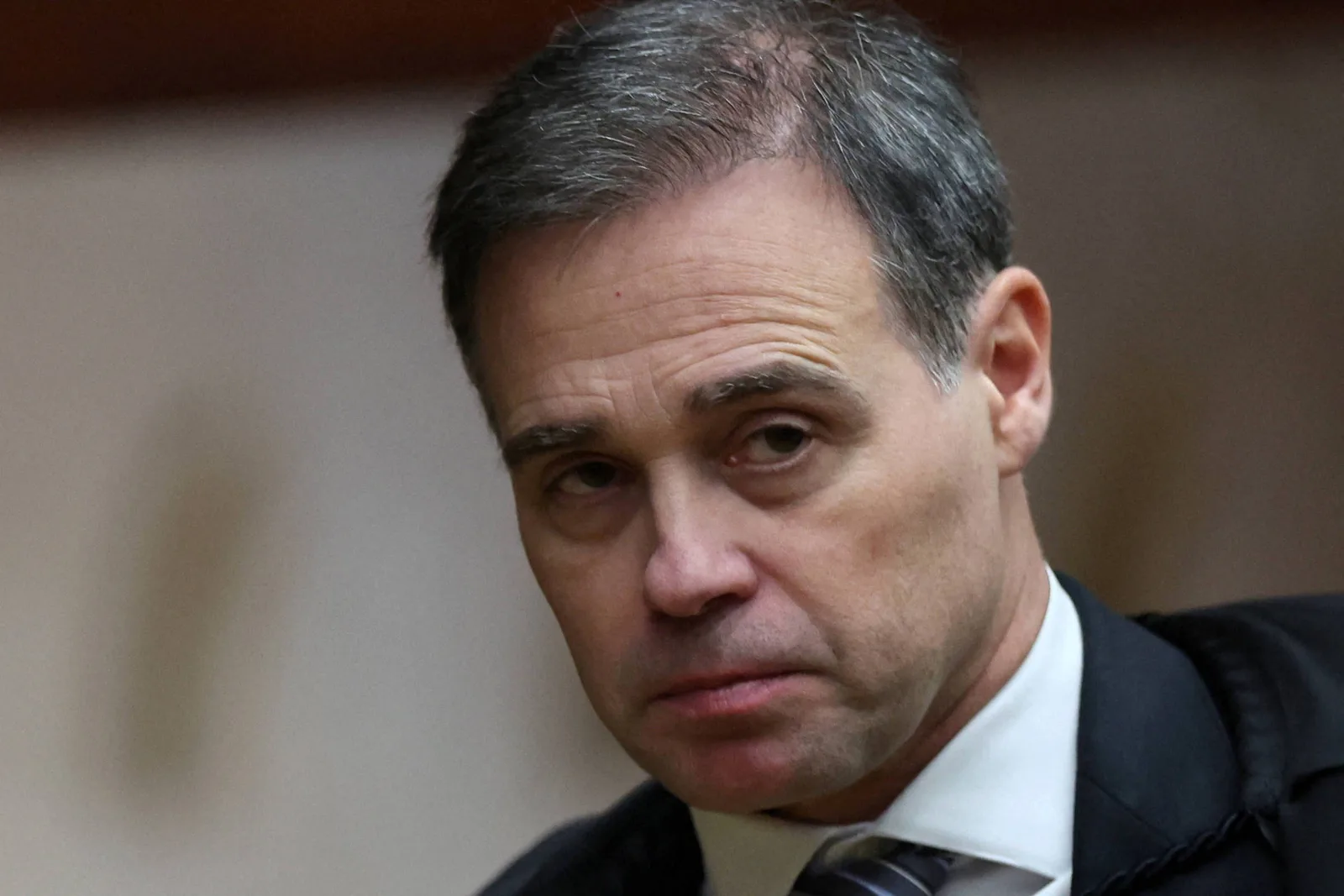 Fachin decide sobre sigilo enquanto PF ainda analisa dados do caso Master
