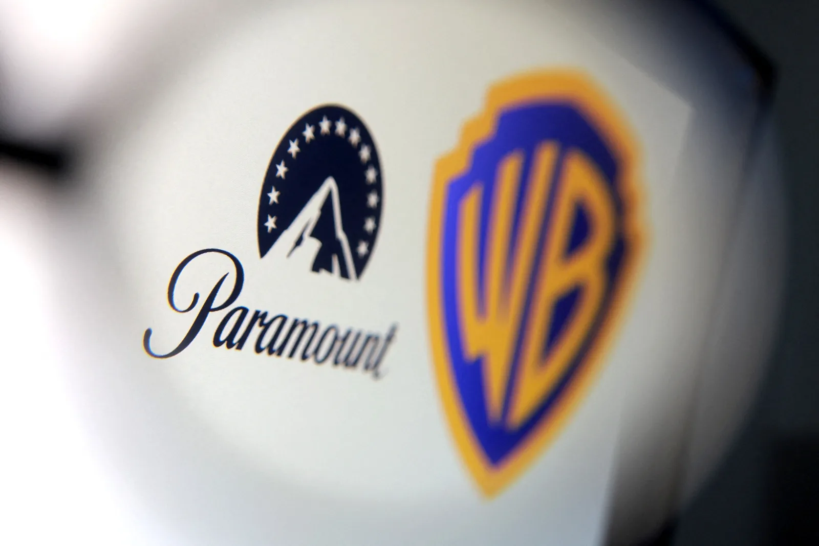 Acordo judicial prevê conselhos independentes para CNN e CBS na fusão da Paramount