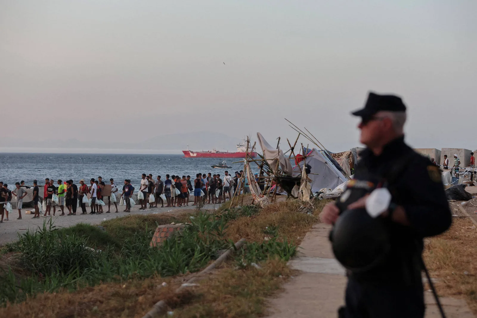 Espanha alertou Marrocos sobre entrada em massa de migrantes em Ceuta
