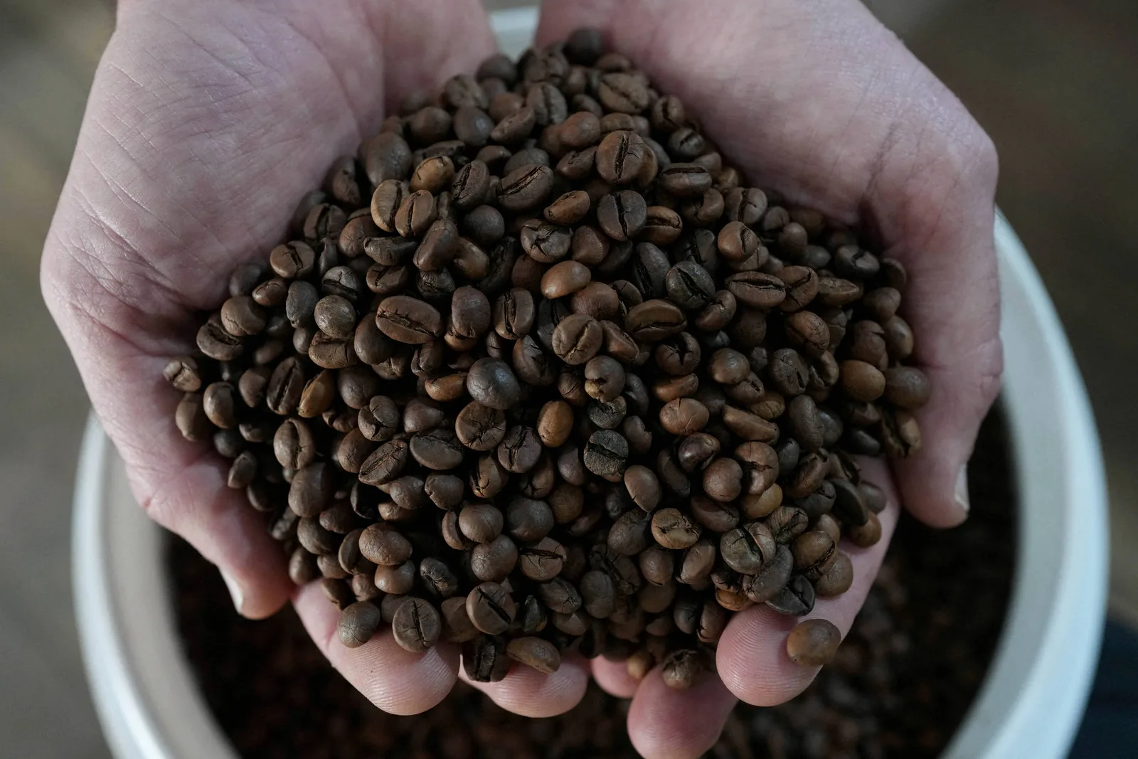 Petróleo avança 75,6% e café mantém ritmo forte nas exportações
