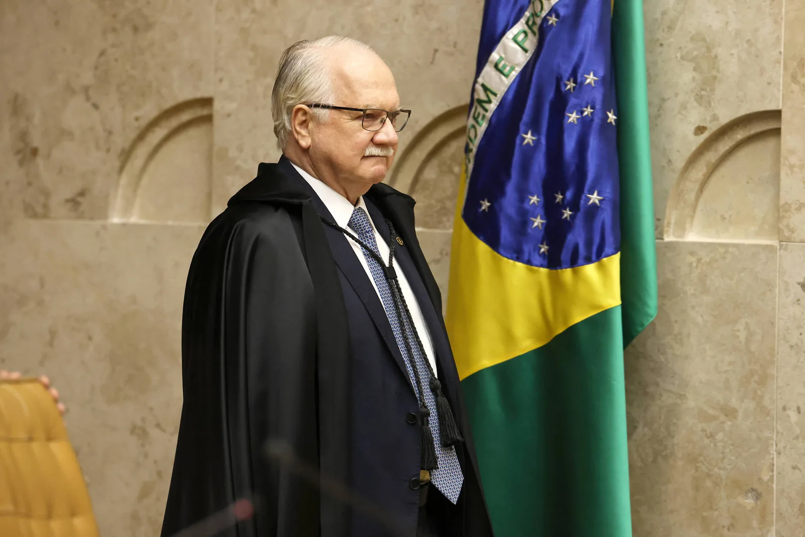 Sessão do STF expõe divergências entre ministros durante análise sobre Moraes