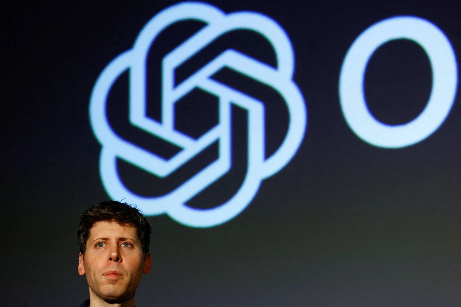 Altman rejeita controle concentrado da inteligência artificial