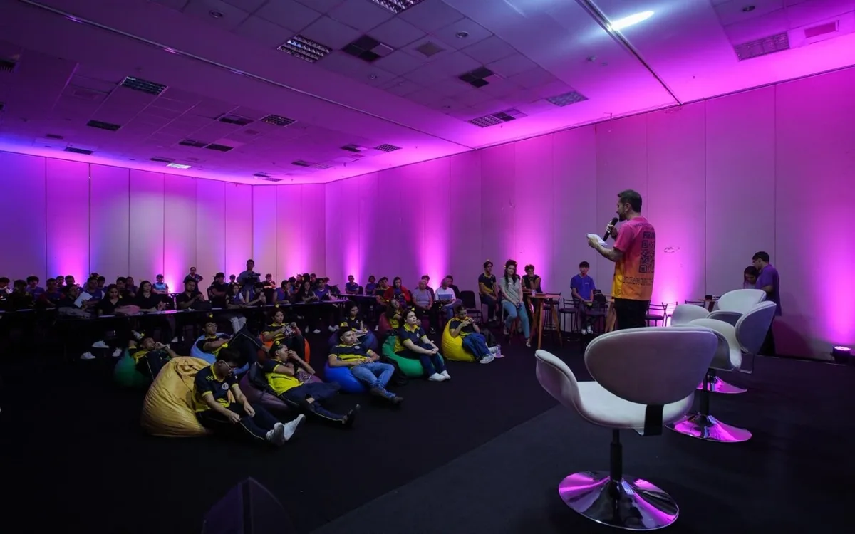 Feira Norte do Estudante reúne palestras e oficinas sobre carreira em Manaus