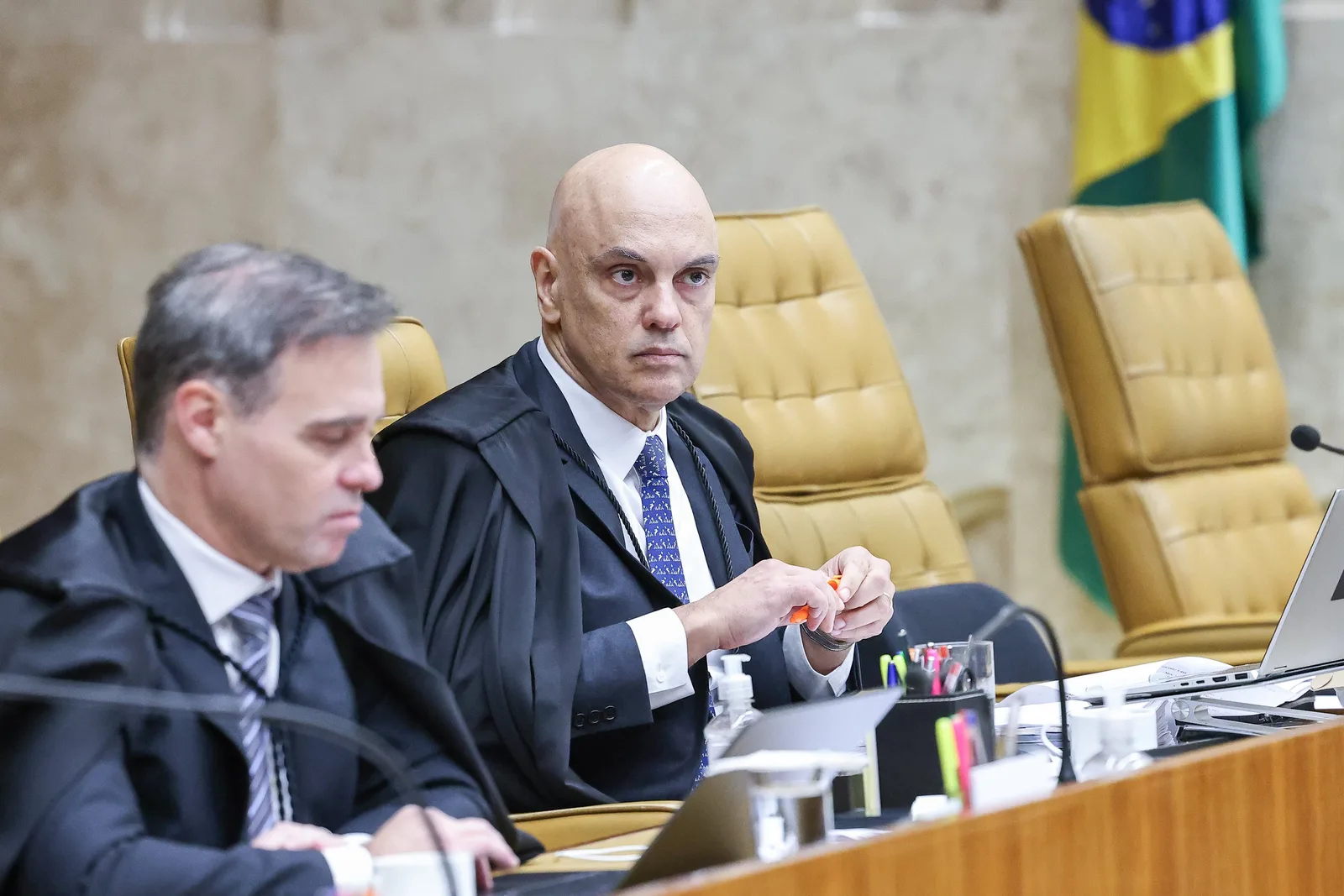 Fachin concentra no comando do STF análises sobre Moraes e Mendonça