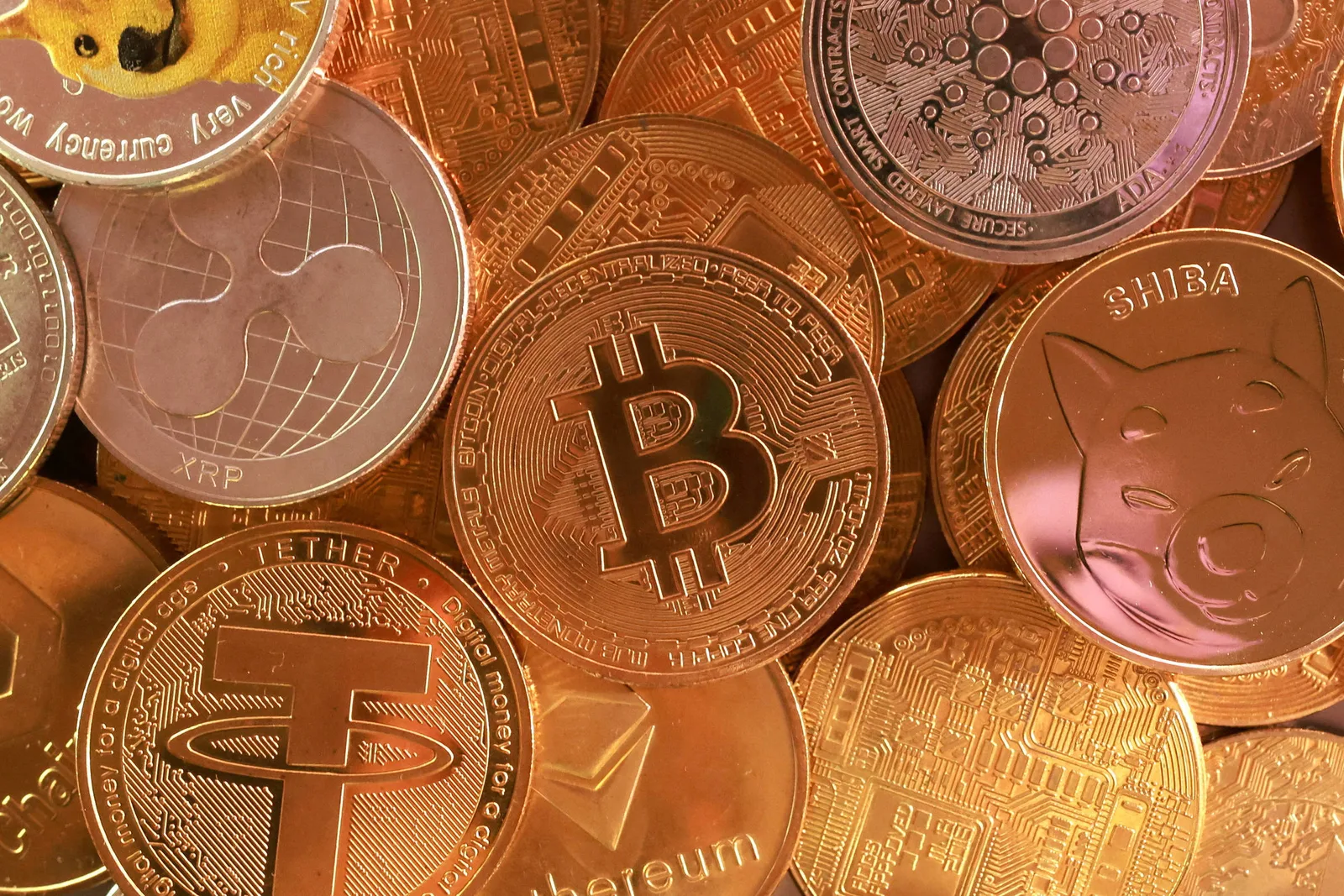 CoinEx anuncia desmobilização gradual e mantém saques até 22 de dezembro