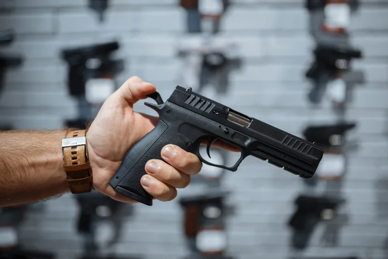 STF valida aplicação de novos prazos a registros de armas já emitidos