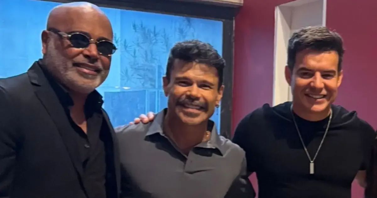 Marcos Léo lamenta mortes de amigos antes do velório de Rick Sollo