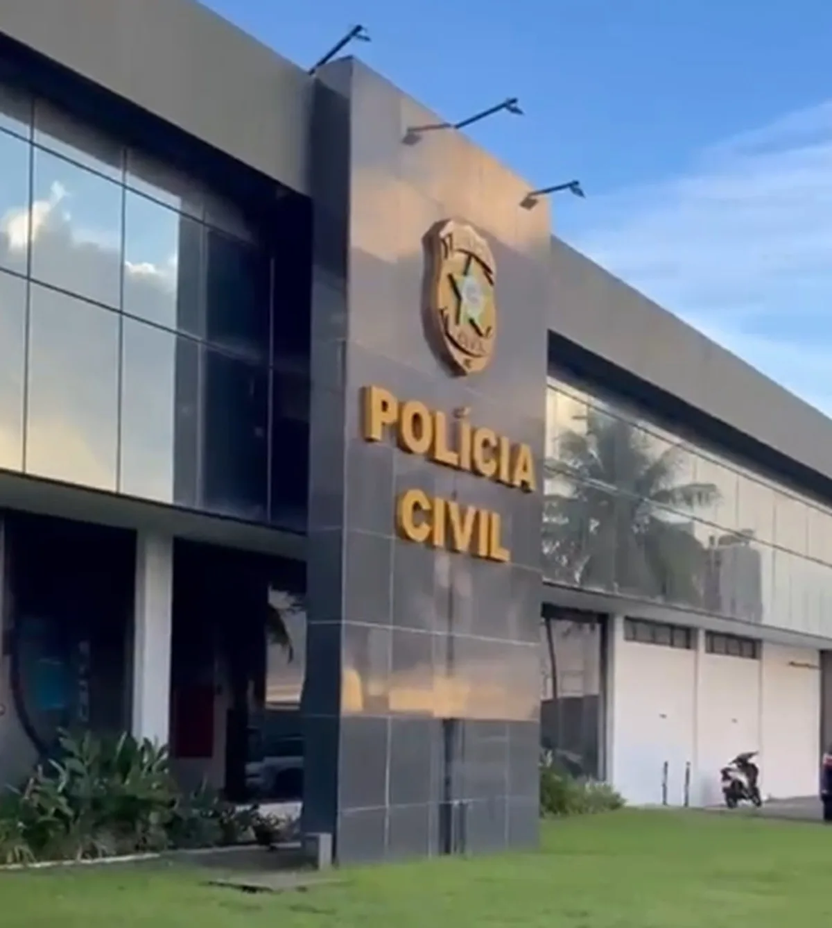 Denúncia de familiares leva à prisão de mãe investigada em Maceió
