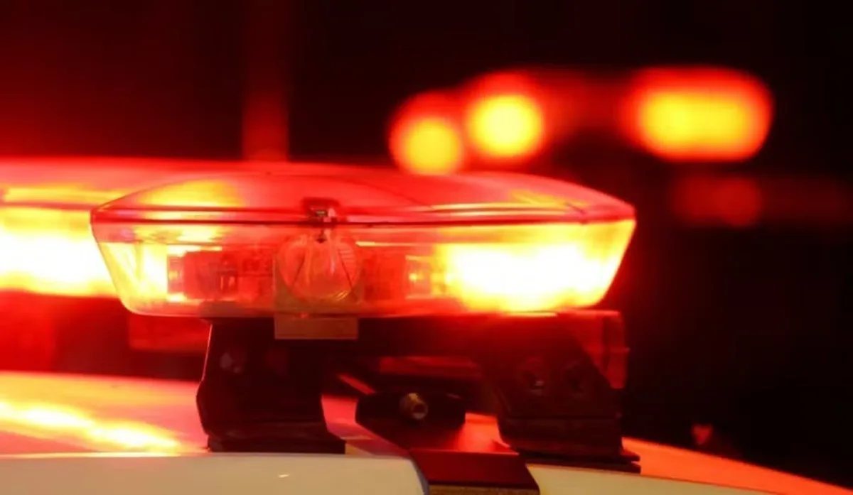 Homem é preso após fuga e suspeita de violência contra companheira em MG