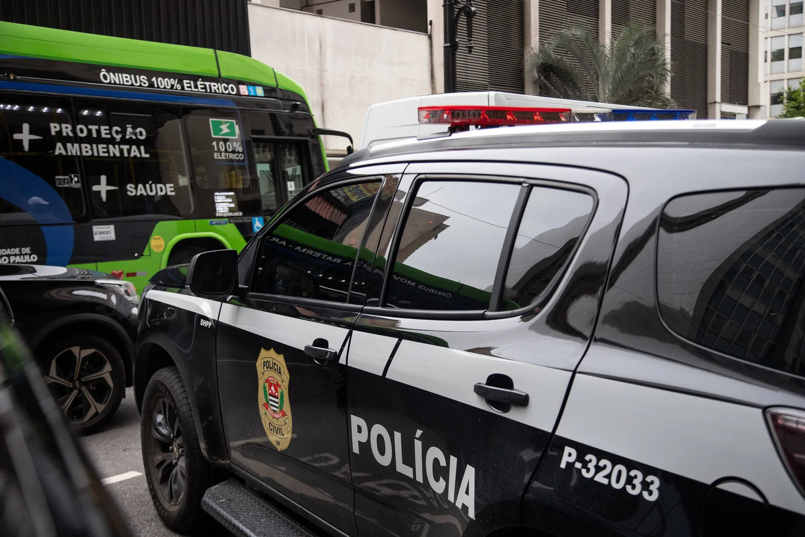 Monitoramento dos EUA mira fluxos financeiros de PCC e CV no Brasil