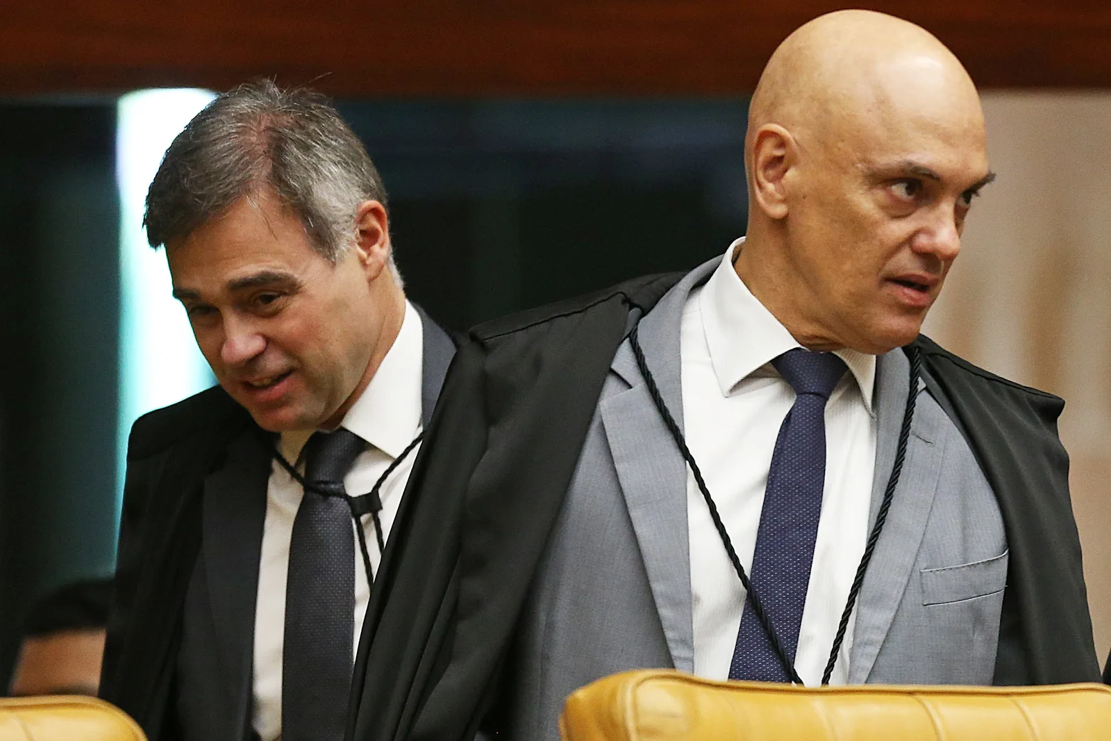 Pedido de vista de Dino cria impasse sobre julgamento de Mendonça no STF