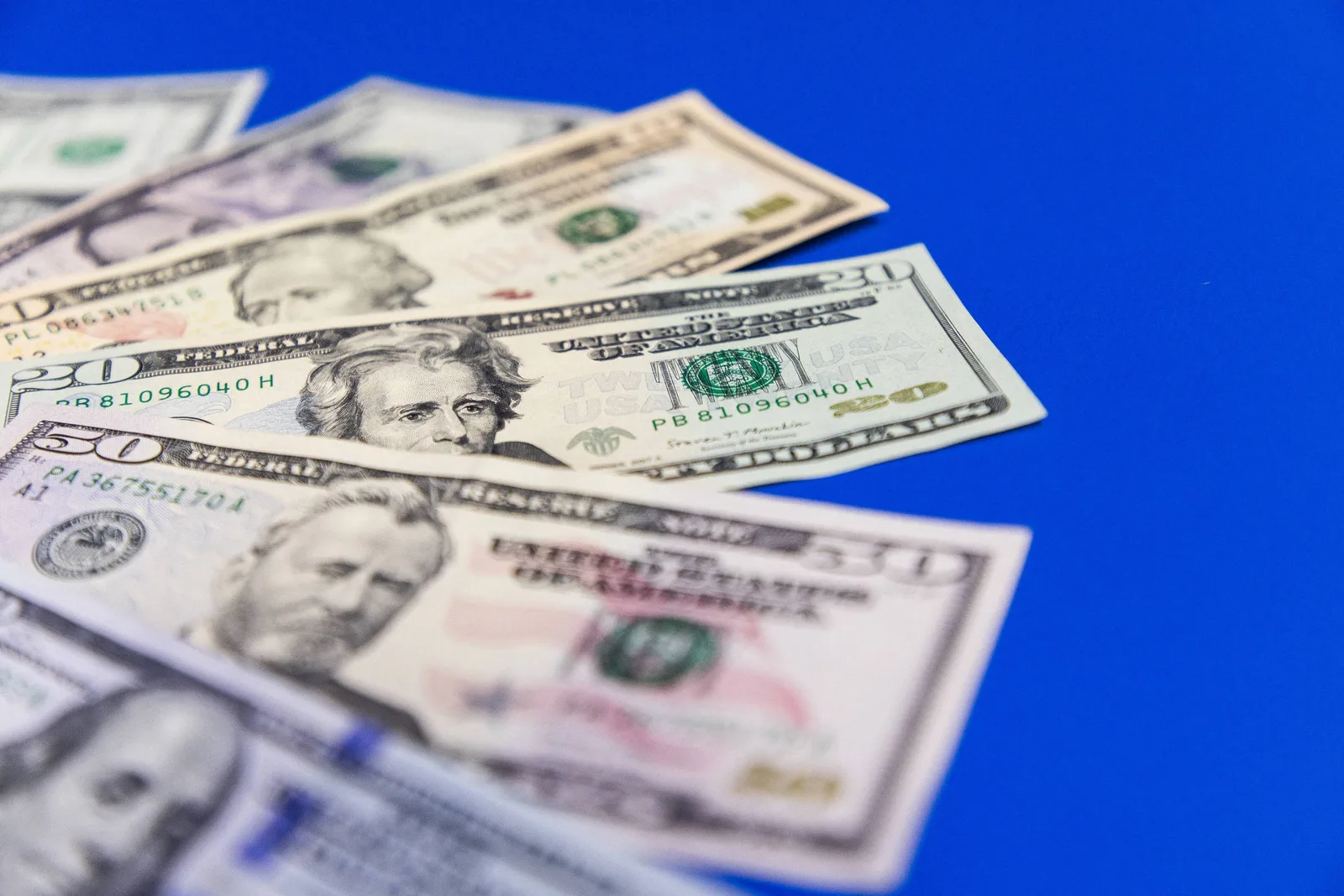 Mercado fecha com dólar a R$ 5,139 e Bolsa apoiada por ações da Vale