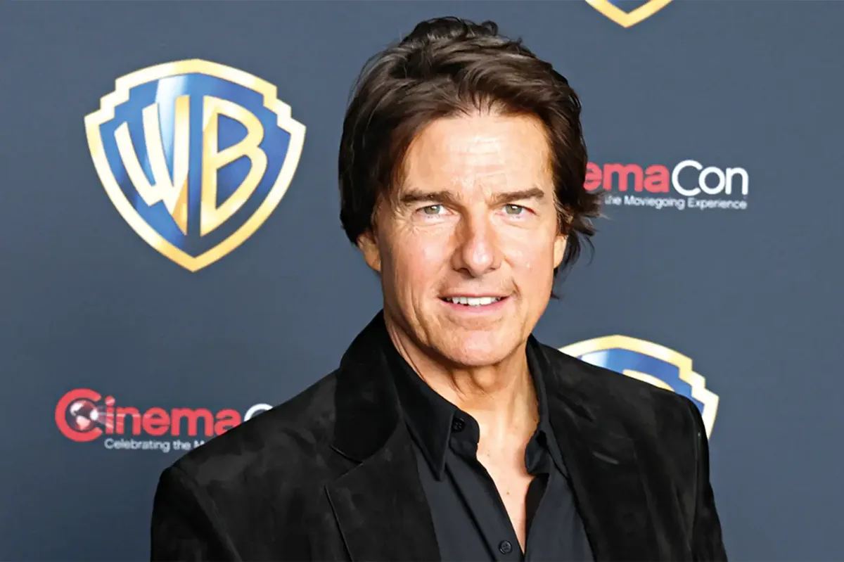 Tom Cruise aborda mulher que apenas usava o celular e vira meme