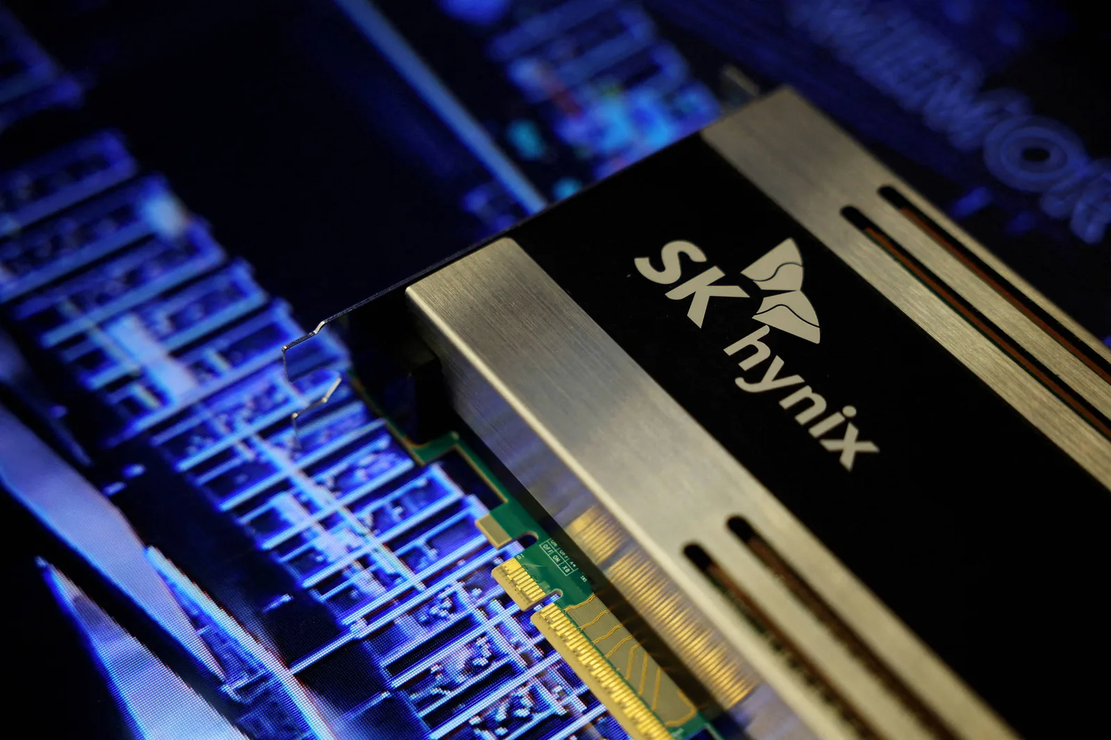 SK Hynix avalia produzir chips nos EUA em parceria com a Intel