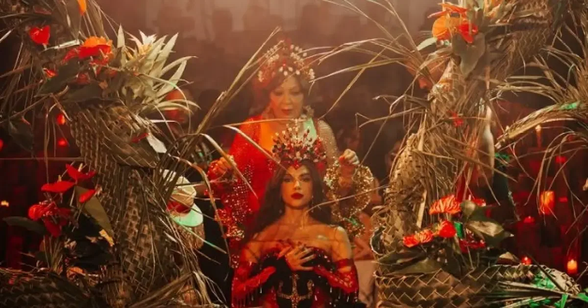 Anitta é coroada rainha de bateria da Grande Rio para o Carnaval 2026